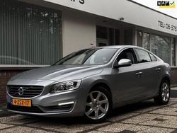 Grijs Gebruikt 2015 Volvo S60 Momentum Sedan | € 11.500 (Goede deal)