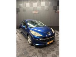Blauw Gebruikt 2006 Peugeot 207 Hatchback | € 750 (Goede deal)