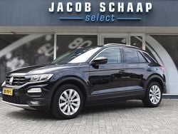 Zwart Gebruikt 2019 VW T-Roc Style SUV | € 21.500 (Eerlijke prijs)