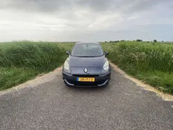 Gebruikt 2009 Renault Scénic III MPV | € 2.150 (Eerlijke prijs)