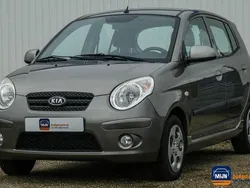 Grijs, metallic lak Gebruikt 2010 Kia Picanto Hatchback | € 3.745 (Eerlijke prijs)