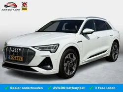 Wit, metallic lak Gebruikt 2021 Audi e-tron S-Line SUV | € 26.750 (Super prijs)