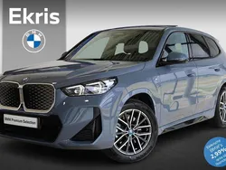 Grijs, metallic lak Gebruikt 2024 BMW iX1 M Sport SUV | € 46.750 (Iets duurder)
