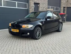 Zwart Gebruikt 2010 BMW 116 Executive Hatchback | € 7.500 (Eerlijke prijs)