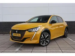 Geel Gebruikt 2021 Peugeot e-208 GT Hatchback | € 18.395 (Eerlijke prijs)