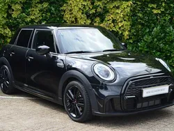 Zwart Gebruikt 2022 Mini John Cooper Works Hatchback | € 29.950 (Eerlijke prijs)
