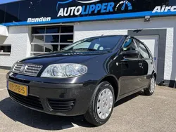 Zwart Gebruikt 2009 Fiat Punto Active Hatchback | € 2.450 (Eerlijke prijs)