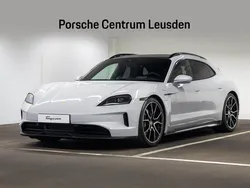 Grijs, metallic lak Gebruikt 2024 Porsche Taycan Sport Sedan | € 119.900