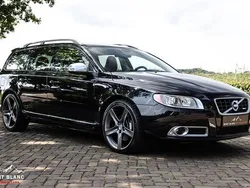Zwart, metallic lak Gebruikt 2010 Volvo V70 R-Design Stationwagen | € 34.995