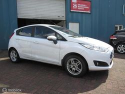 Wit Gebruikt 2014 Ford Fiesta Titanium Hatchback | € 6.850 (Eerlijke prijs)
