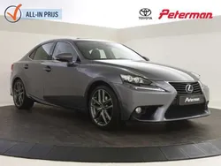 Grijs, metallic lak Gebruikt 2014 Lexus IS300h Luxury Line Sedan | € 21.899
