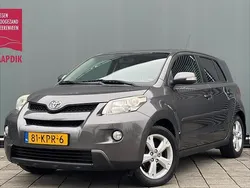 Grijs Gebruikt 2010 Toyota Urban Cruiser SUV | € 4.499 (Eerlijke prijs)
