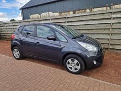 Grijs Gebruikt 2013 Kia Venga Plus Hatchback | € 3.999 (Goede deal)