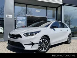 Nieuw 2025 Kia Ceed Hatchback | € 29.285 (Eerlijke prijs)