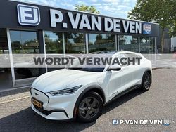 Wit Gebruikt 2022 Ford Mustang Mach-E SUV | € 34.950 (Eerlijke prijs)