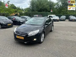 Zwart Gebruikt 2011 Ford Focus Trend Sedan | € 6.950 (Goede deal)