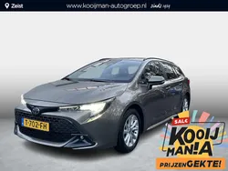 Groen Gebruikt 2023 Toyota Corolla Hybrid Active Stationwagen | € 27.900