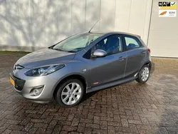 Grijs Gebruikt 2012 Mazda 2 Hatchback | € 6.949 (Eerlijke prijs)