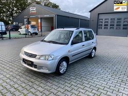 Grijs Gebruikt 2001 Mazda Demio Exclusive Hatchback | € 1.100