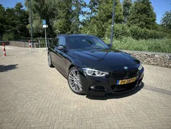 Zwart Gebruikt 2017 BMW 330 M Sport Sedan | € 25.950 (Eerlijke prijs)