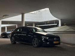 Zwart Gebruikt 2018 Mercedes A180 AMG Stationwagen | € 21.450 (Goede deal)