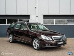Bruin, metallic lak Gebruikt 2010 Mercedes E300 Elegance Stationwagen | € 18.499 (Duur)