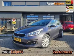 Grijs Gebruikt 2015 Kia Ceed Hatchback | € 10.950 (Eerlijke prijs)