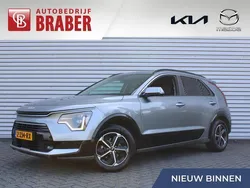 Grijs, metallic lak Gebruikt 2024 Kia Niro SUV | € 34.250 (Eerlijke prijs)