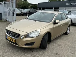 Bruin Gebruikt 2011 Volvo S60 R-Design Sedan | € 4.999 (Eerlijke prijs)