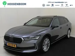 Grijs Gebruikt 2025 Skoda Superb First Edition Stationwagen | € 43.950