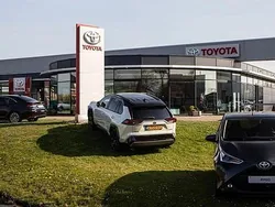 Zwart Gebruikt 2025 Toyota Corolla Cross Style SUV | € 38.950 (Iets duurder)