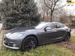 Grijs Gebruikt 2018 Tesla Model S Hatchback | € 28.999 (Duur)