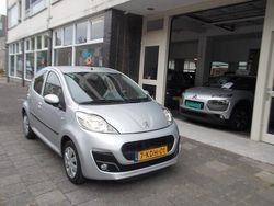 Grijs Gebruikt 2013 Peugeot 107 Active Hatchback | € 7.250 (Eerlijke prijs)