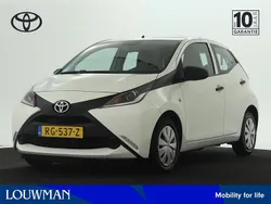 Wit Gebruikt 2017 Toyota Aygo Hatchback | € 8.445 (Eerlijke prijs)