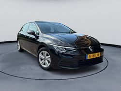 Zwart Gebruikt 2020 VW Golf VIII Business Hatchback | € 17.999 (Eerlijke prijs)