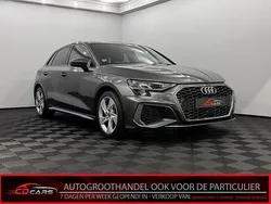 Grijs, metallic lak Gebruikt 2024 Audi A3 Sportback S-Line Hatchback | € 28.950