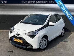 Wit Gebruikt 2021 Toyota Aygo X-play Hatchback | € 11.700 (Eerlijke prijs)