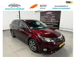 Rood Gebruikt 2013 Toyota Avensis Business Edition Stationwagen | € 12.995 (Iets duurder)