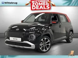 Zwart, metallic lak Nieuw 2024 Hyundai Inster Hatchback | € 24.425 (Eerlijke prijs)