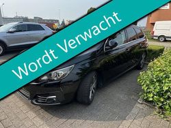 Zwart Gebruikt 2019 Peugeot 308 Premium Stationwagen | € 8.445 (Eerlijke prijs)