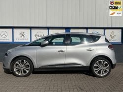 Grijs, metallic lak Gebruikt 2017 Renault Scénic IV Zen MPV | € 13.495 (Eerlijke prijs)