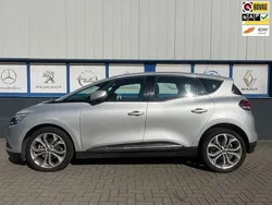 Grijs, metallic lak Gebruikt 2017 Renault Scénic IV Zen MPV | € 14.950 (Eerlijke prijs)