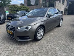Grijs Gebruikt 2016 Audi A3 Sport Hatchback | € 14.750 (Goede deal)