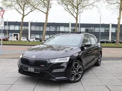 Zwart Gebruikt 2021 Skoda Octavia RS Stationwagen | € 25.950 (Eerlijke prijs)