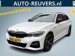 Wit Gebruikt 2021 BMW 320 M Sport Stationwagen | € 34.550 (Eerlijke prijs)