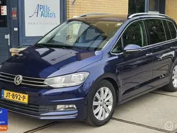 Blauw Gebruikt 2016 VW Touran Highline MPV | € 12.950 (Eerlijke prijs)