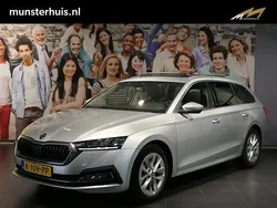 Grijs Gebruikt 2021 Skoda Octavia Business Line Stationwagen | € 22.395 (Goede deal)