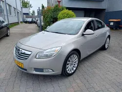 Beige, metallic lak Gebruikt 2009 Opel Insignia Business MPV | € 3.495 (Iets duurder)