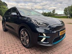 Blauw, metallic lak Gebruikt 2020 Kia e-Niro SUV | € 20.600 (Eerlijke prijs)
