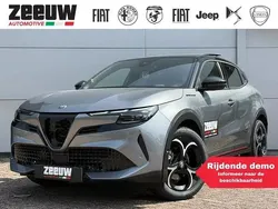 Grijs, metallic lak Nieuw 2025 Alfa Romeo Junior Edizione Speciale SUV | € 40.900 (Iets duurder)